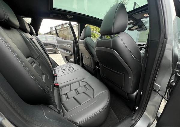 Nissan Qashqai cena 73900 przebieg: 106000, rok produkcji 2018 z Woźniki małe 742